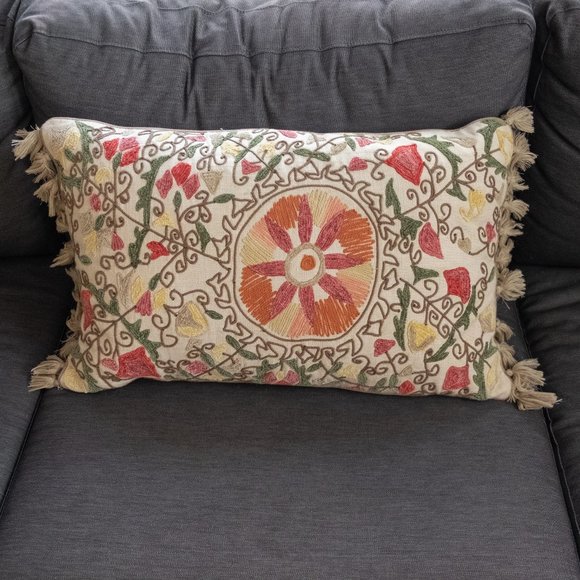 Pottery Barn Accents Pottery Barn Set Of Two Floral Embroidered 6in